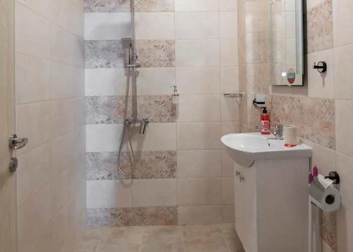 By The River 1 公寓 *