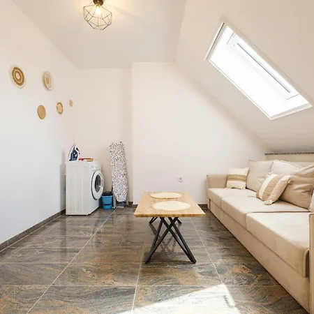 Apartment By The River Free Parking