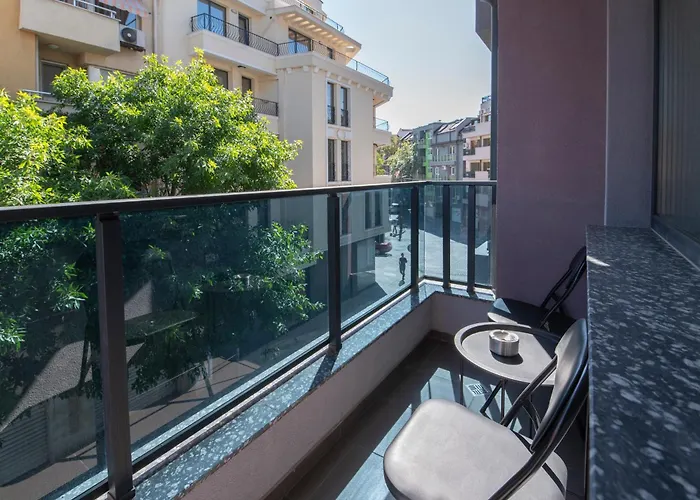 Apartment By The River 1 *